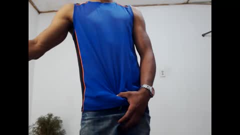 fernandez_latinblack online show from December 31, 2024, 8:23 pm