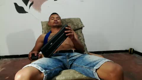fernandez_latinblack online show from February 12, 2025, 2:56 am