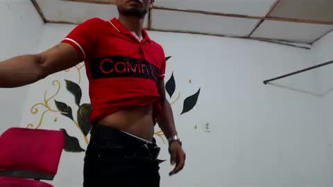 fernandez_latinblack online show from February 23, 2025, 11:14 pm