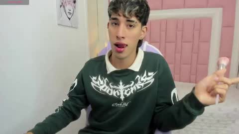 FER PHOENIX online show from April 17, 2026, 4:59 am