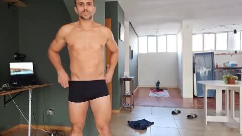 feruagusto93 online show from October 14, 2025, 7:47 pm