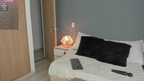 Fer  online show from February 14, 2025, 3:33 am