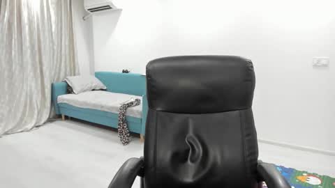 Snapshot of fetishcatalea chatting on September 10, 2025, 7:14 pm Catalea DM online show from September 10, 2025, 7:14 pm