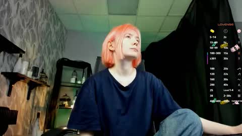 Rey online show from October 3, 2025, 11:40 am