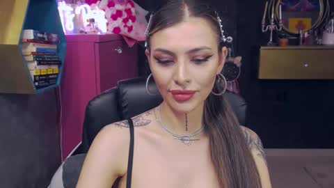 Sarah online show from March 3, 2025, 8:43 pm