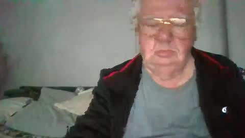 fewxtrapounds985 online show from September 27, 2025, 4:01 pm