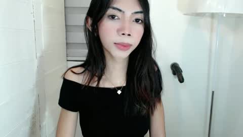 feyaaa online show from February 11, 2025, 4:44 am