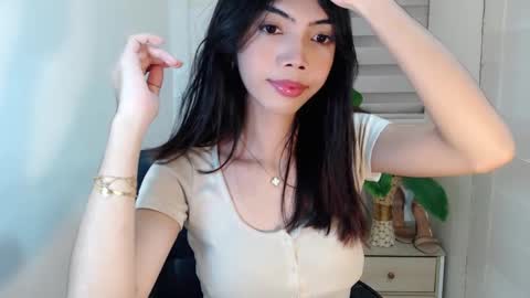 feyaaa online show from March 5, 2025, 6:12 am