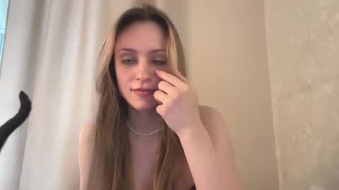 Lisa online show from February 26, 2025, 8:48 am