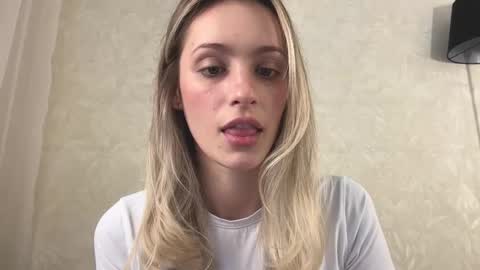 Lisa online show from October 17, 2025, 9:23 am