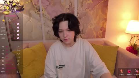 fiamoory online show from January 14, 2025, 7:48 am