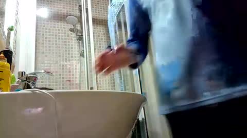 Fid online show from February 4, 2025, 11:59 pm