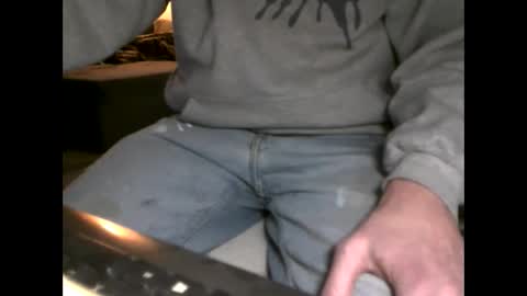 fifi010203 online show from January 27, 2025, 2:13 pm