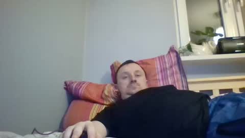 filipek757 online show from December 27, 2024, 5:37 pm