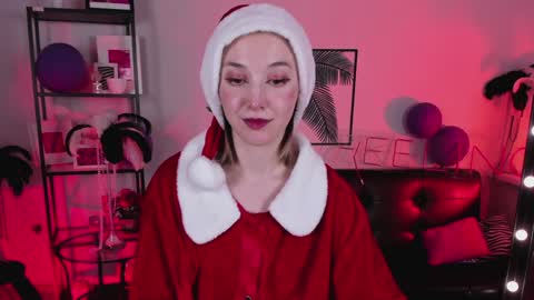 cap and Lana  online show from December 25, 2024, 2:34 pm