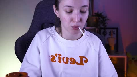 cap and Lana  online show from December 26, 2024, 2:37 pm