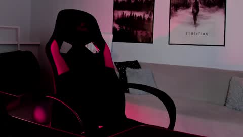 cap and Lana  online show from January 30, 2025, 4:55 pm