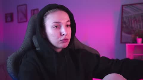 cap and Lana  online show from February 23, 2025, 8:06 am