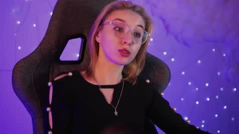 cap and Lana  online show from February 27, 2025, 2:21 am