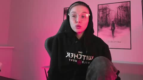 cap and Lana  online show from March 1, 2025, 5:31 am