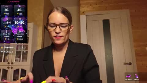 Snapshot of findom_lady_shine chatting on September 10, 2025, 7:14 pm Lady online show from September 10, 2025, 7:14 pm