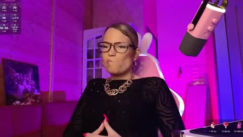 Lady online show from June 6, 2026, 5:39 pm
