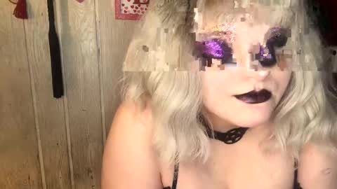 findommefoxi online show from February 6, 2025, 12:37 pm