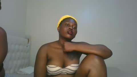 melanie online show from December 13, 2025, 7:53 pm