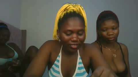 Snapshot of fine_melanie chatting on January 18, 2026, 12:47 am melanie online show from January 18, 2026, 12:47 am