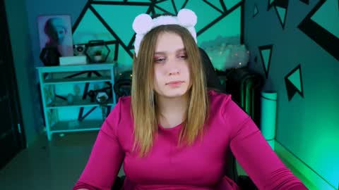 fiora online show from January 11, 2025, 3:31 pm