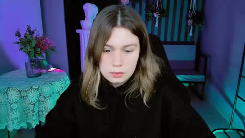 fiora online show from January 25, 2025, 8:21 am