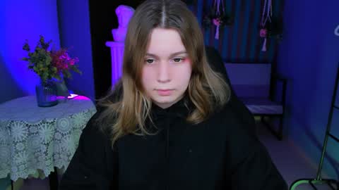 fiora online show from January 26, 2025, 2:08 pm