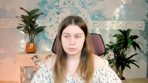 fiora online show from December 20, 2025, 5:36 am