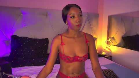 Fiorela Lenin  online show from September 30, 2025, 12:43 pm