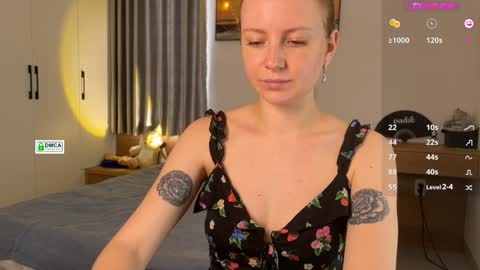 Liss  online show from December 25, 2024, 4:44 am