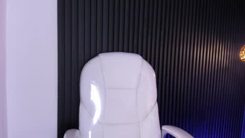 Firedoll online show from April 12, 2026, 4:28 am