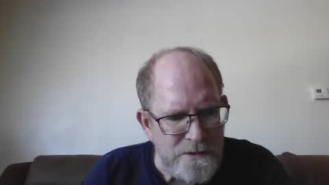 Hercomeonmyface online show from February 21, 2025, 5:42 pm