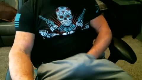 fitguy40 online show from January 8, 2025, 9:44 pm