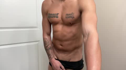 Snapshot of fithornyandtatted chatting on October 28, 2025, 8:11 pm fithornyandtatted online show from October 28, 2025, 8:11 pm