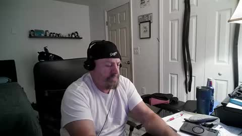 Snapshot of flaguy3233 chatting on December 25, 2024, 4:22 pm Florida guy online show from December 25, 2024, 4:22 pm