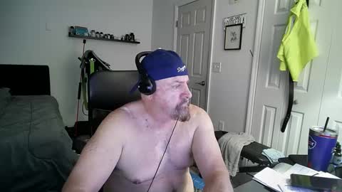 Snapshot of flaguy3233 chatting on February 8, 2025, 8:10 pm Florida guy online show from February 8, 2025, 8:10 pm