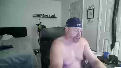 Snapshot of flaguy3233 chatting on October 14, 2025, 9:15 pm Florida guy online show from October 14, 2025, 9:15 pm