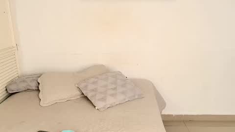 Flavia online show from September 22, 2025, 7:27 pm