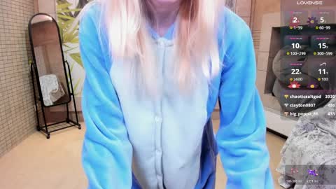 FlexiMona online show from April 5, 2026, 10:18 pm