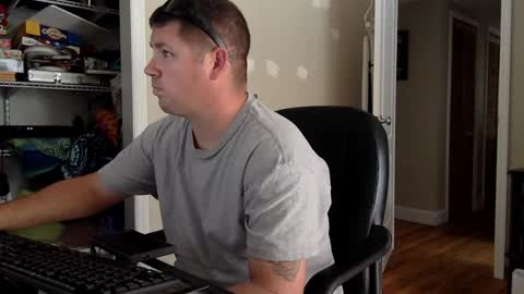 FL guy online show from February 5, 2025, 7:31 pm