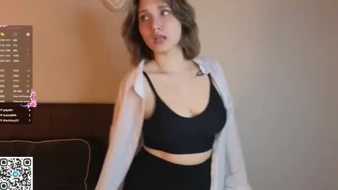 Doloras online show from October 10, 2025, 8:19 pm