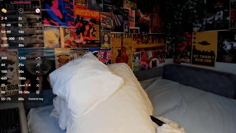 Emely  online show from March 9, 2025, 12:10 am