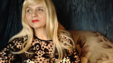 floretdiana online show from March 26, 2026, 10:26 pm