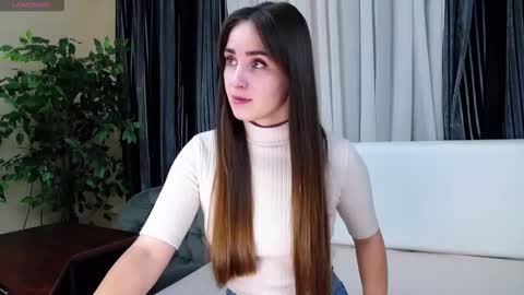 Snapshot of flouvet chatting on September 20, 2025, 8:59 am Flouvet online show from September 20, 2025, 8:59 am