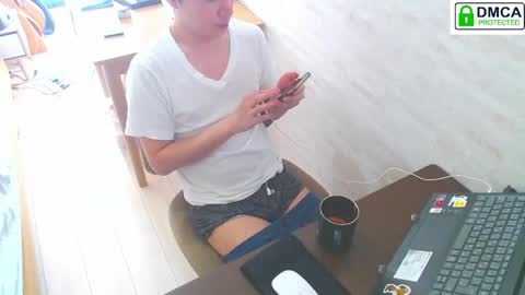 Snapshot of flowerbox chatting on April 11, 2026, 7:02 am flowerbox online show from April 11, 2026, 7:02 am